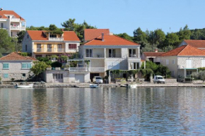 Seaside apartments with a swimming pool Lumbarda, Korcula - 9303